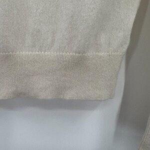 Quince Women’s Ivory Mongolian Cashmere V-Neck Sweater sz S Long Sleeve NWT